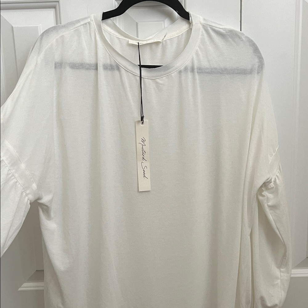 White balloon sleeve top